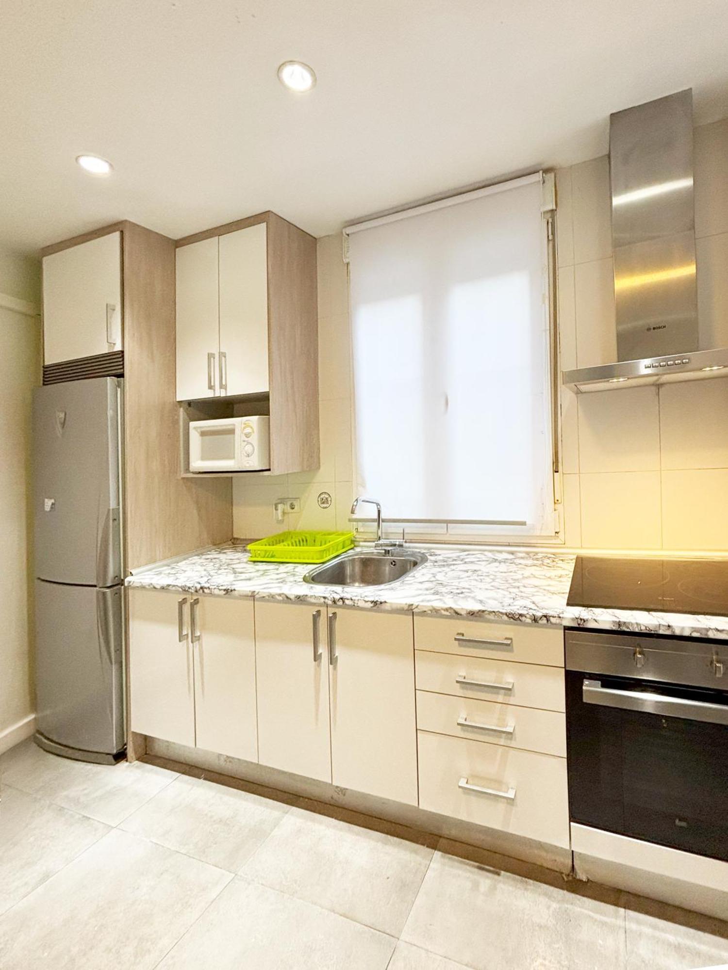 Luminoso, Con Patio Y Buena Zona Apartment Madrid Exterior photo