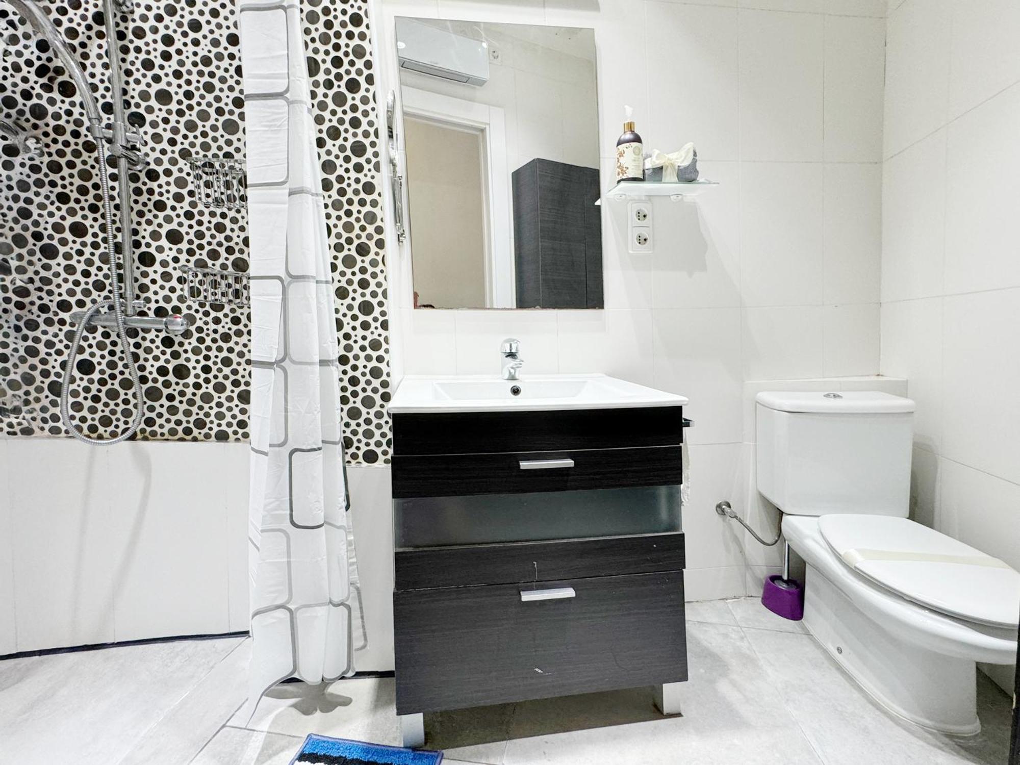 Luminoso, Con Patio Y Buena Zona Apartment Madrid Exterior photo